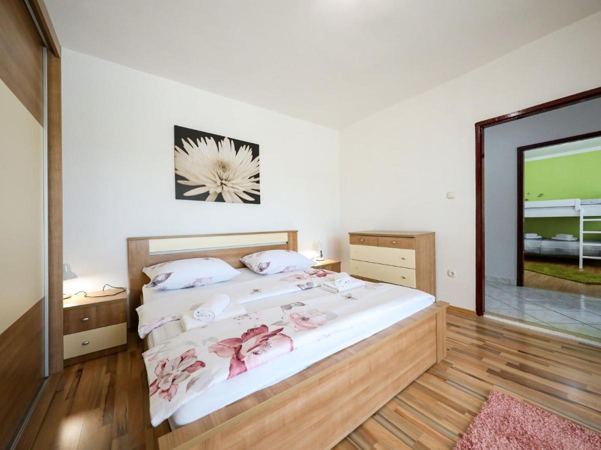 Lovely Holiday Home In Policnik With Private Pool Exterior foto