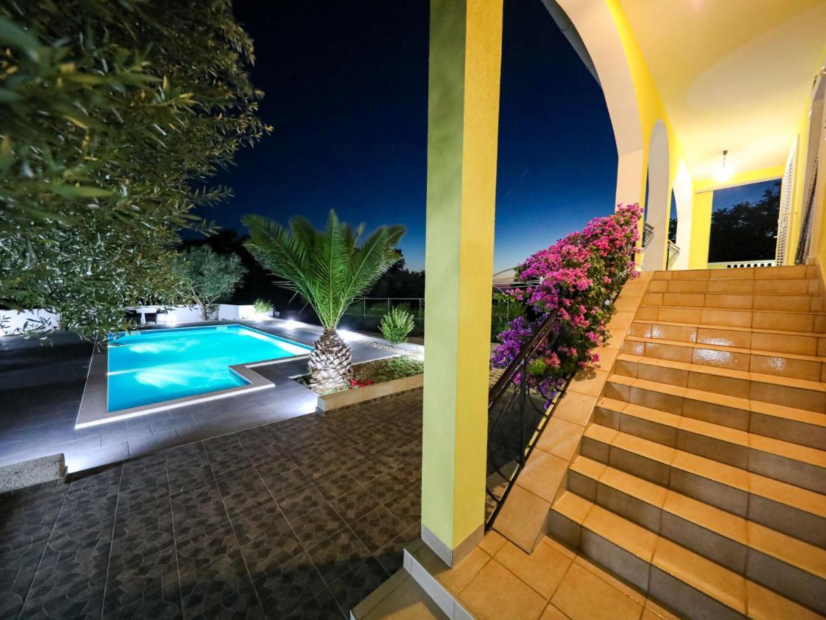 Lovely Holiday Home In Policnik With Private Pool Exterior foto